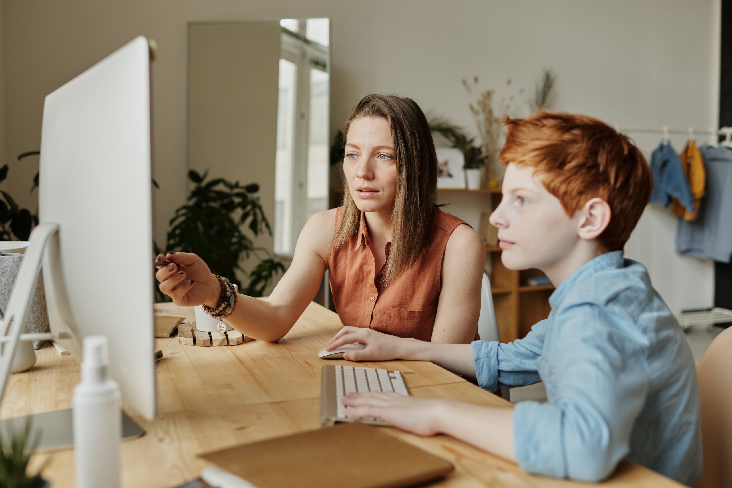 <strong>7 Questions to Ask Before Hiring an Online Tutor for Your Child</strong>